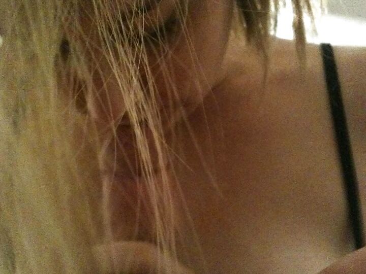 Hot Amateur Pics
