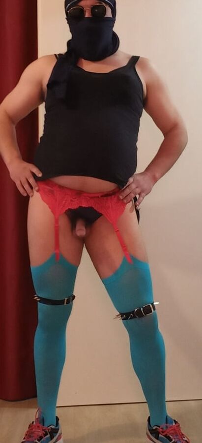 Rania the slut in blue