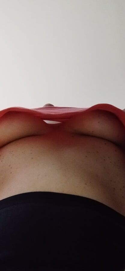 JoyTwoSex - Braless Pokies