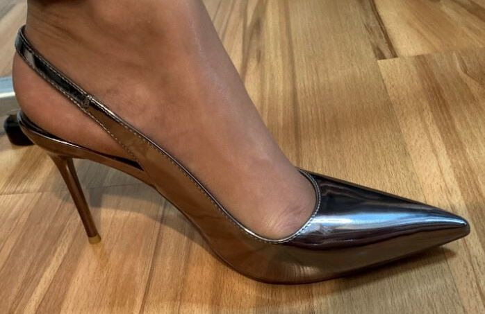 Sling Pumps and Spandex Leggings