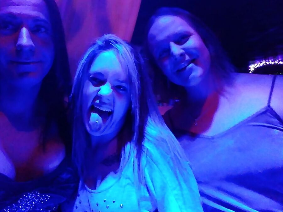 Club Hangout with TS