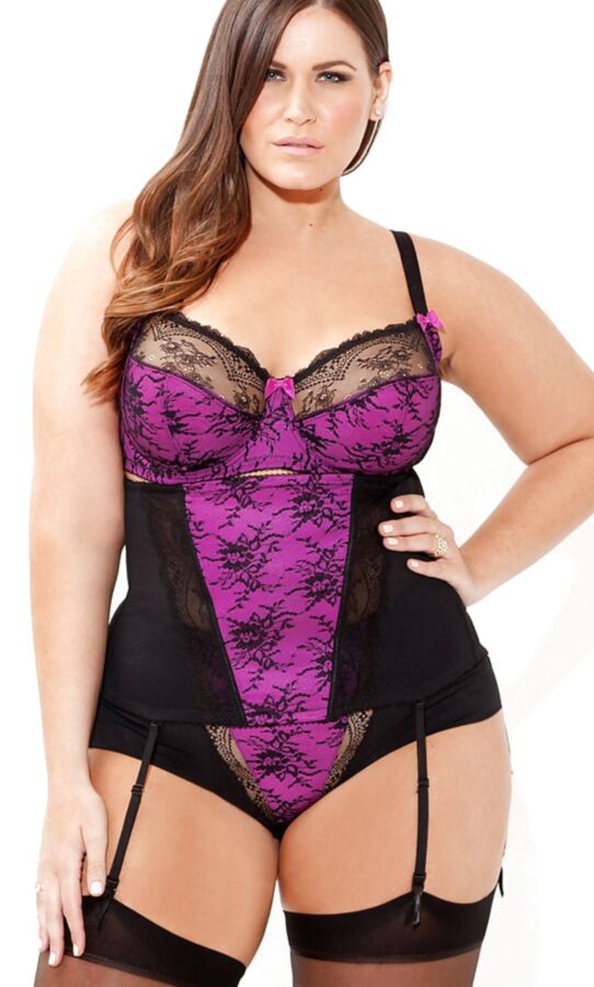 Sexy plus size model Erin Green
