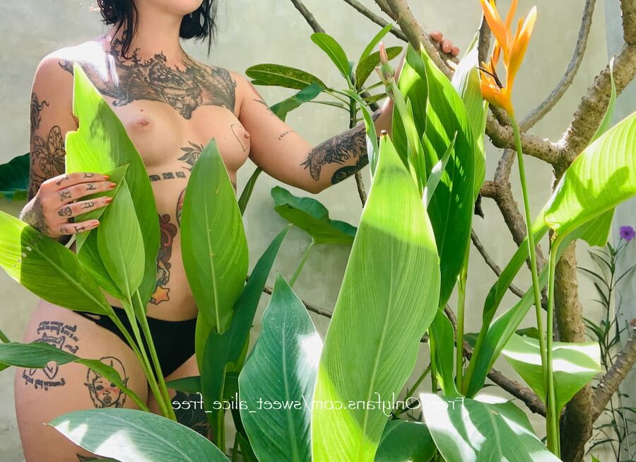 Naked and natural