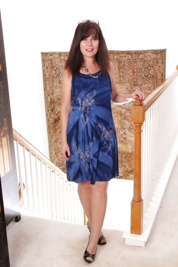 year old milf Lani Lee from OlderWomanFun