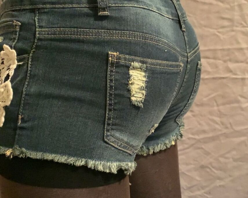 Please cum on my ass