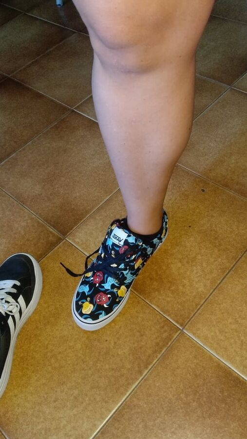 bbw milf feet and legs showing