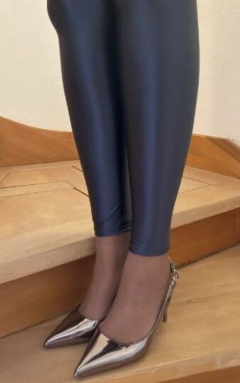Sling Pumps and Spandex Leggings