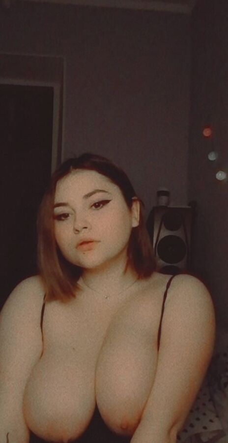 Adele Rae wants your cum