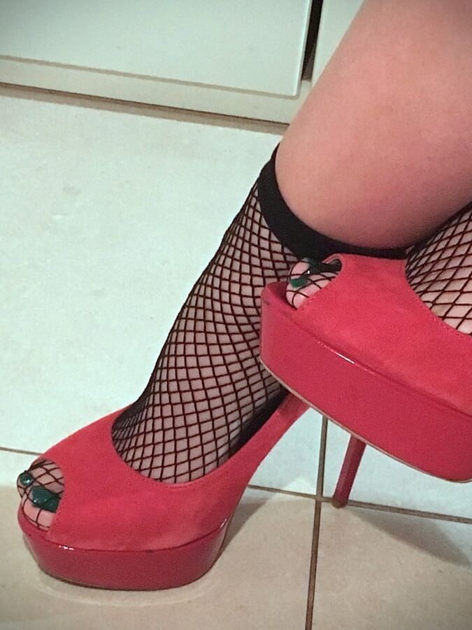 Giada sexy heels and nylon feet