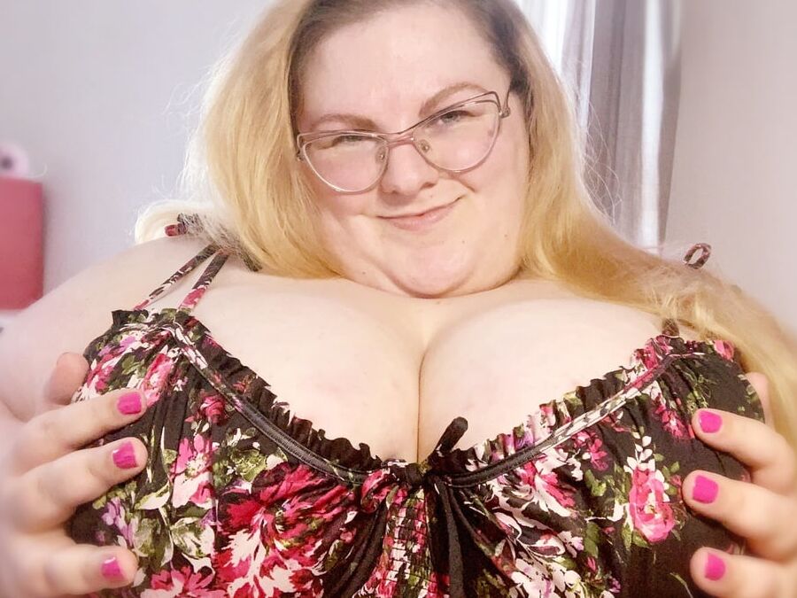 SSBBW Slut Neoqlassical on Snap