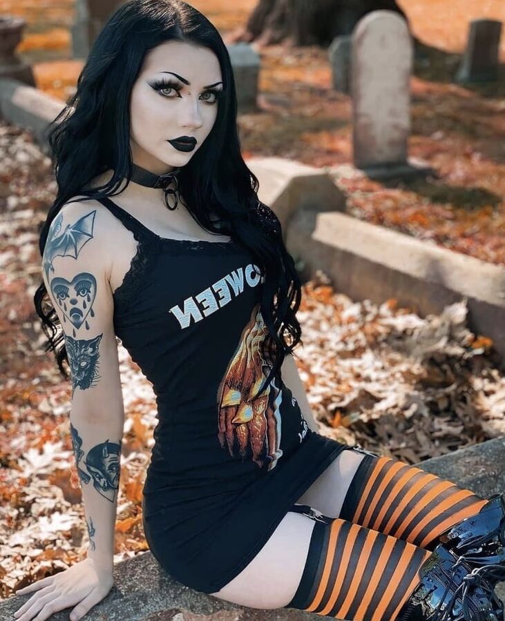 Sexy Goth Girls