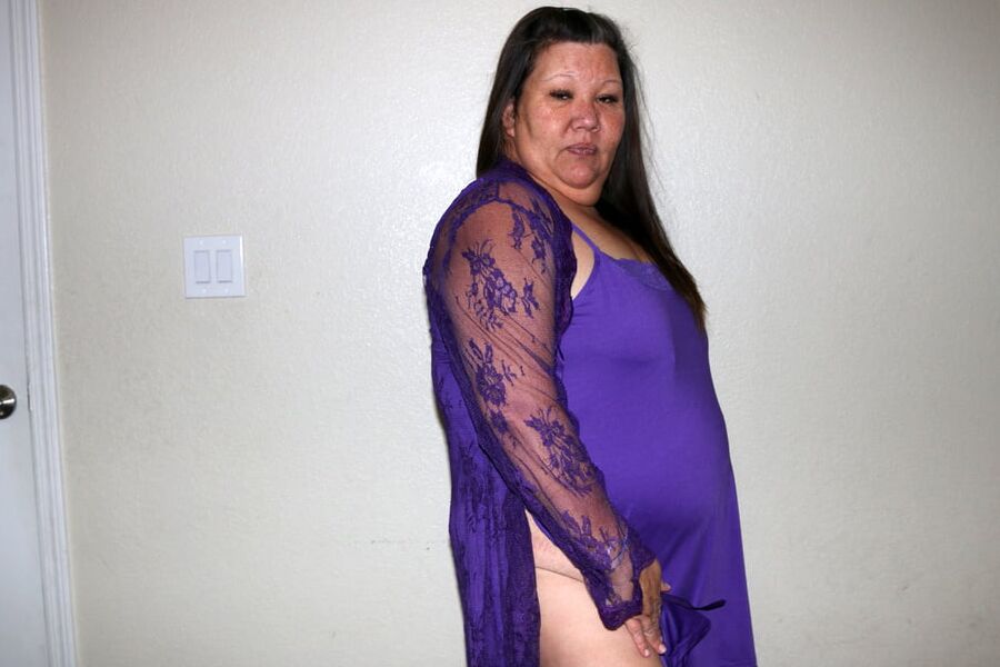 Hawaiian BBW Lingerie Modeling