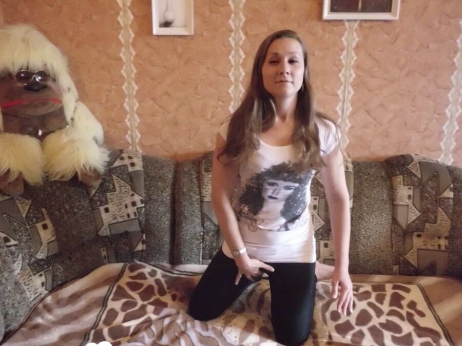 Smoking brunette girlfriend does some arrousing teasing