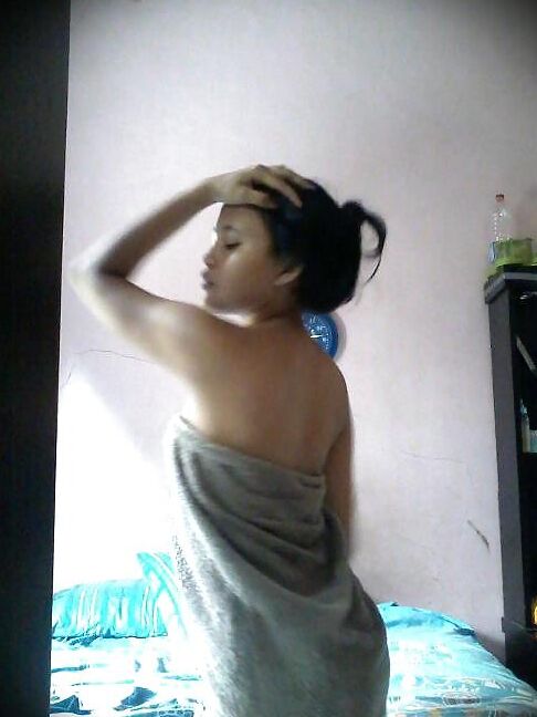 Cewek Binal Pamer Memek