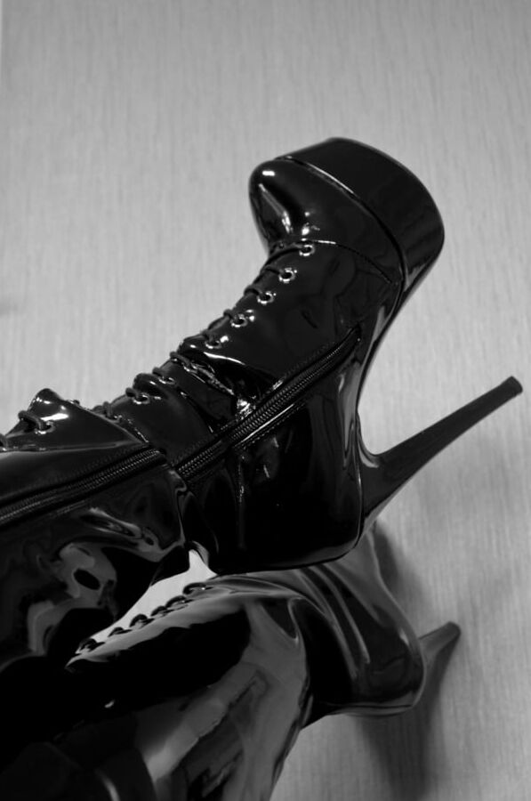 Femdom Domina