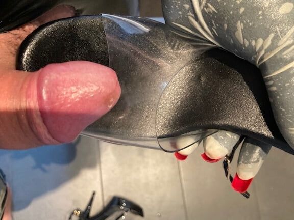 Long Nails Gloves and Transparent Sandals
