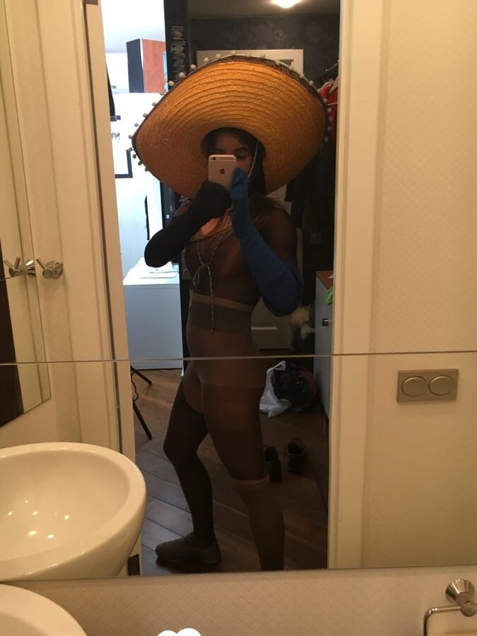 From the bath into a pantyhose outfit
