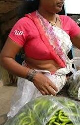 Side boobs in saree