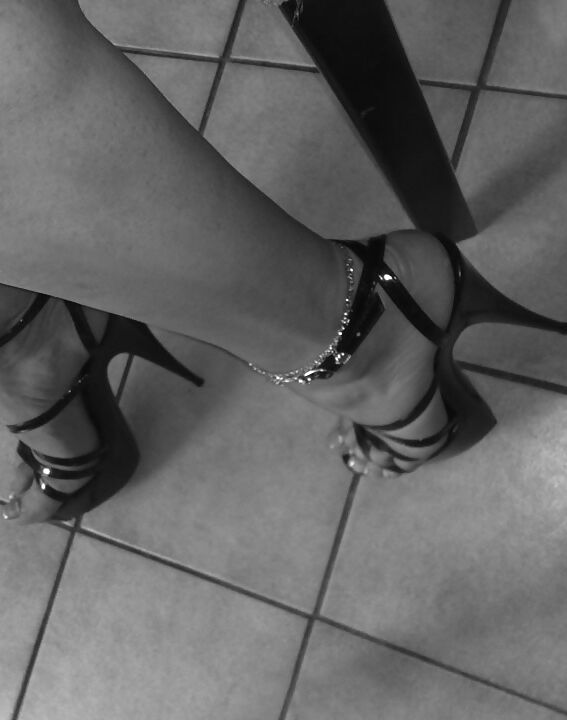 Feets and Nails