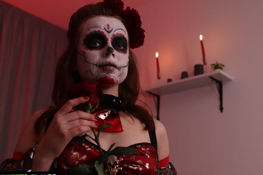 BrokenTeens - Luna Haze Spooky Anal Booty
