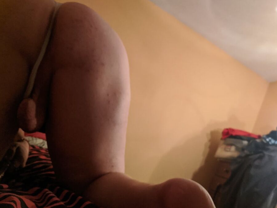 BBC Cumbunny Poses Cute and Sucks Rob Piper Dildo