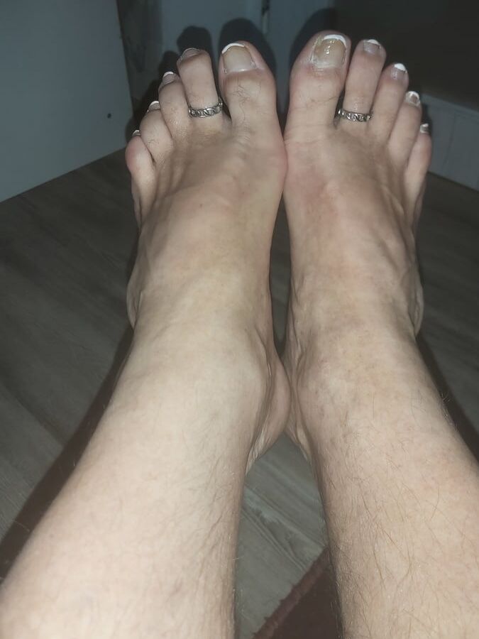 Nylon,cock ans sandalls