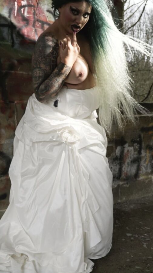 GOTHIC BRIDE