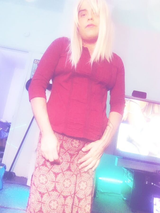 SexyLexi in blonde. Gorgeous tranny