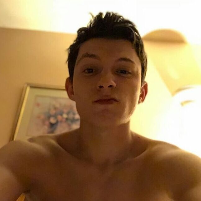 Sexy male celebrity Tom Holland various shirtless pics