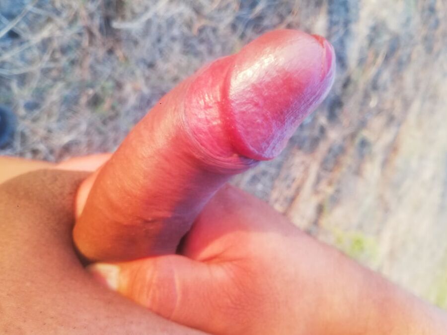 Bronceando mi Verga en el Rico Sol -