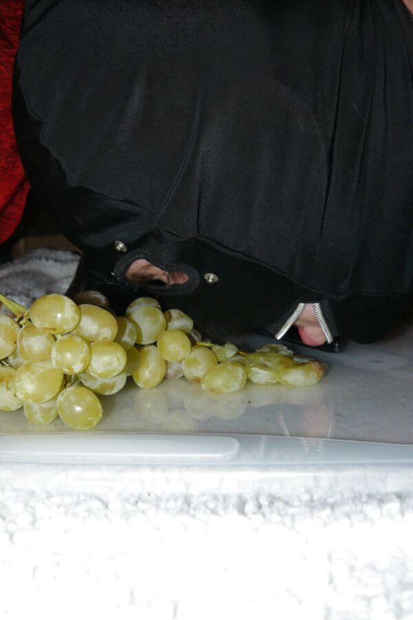 trampl grapes and lick