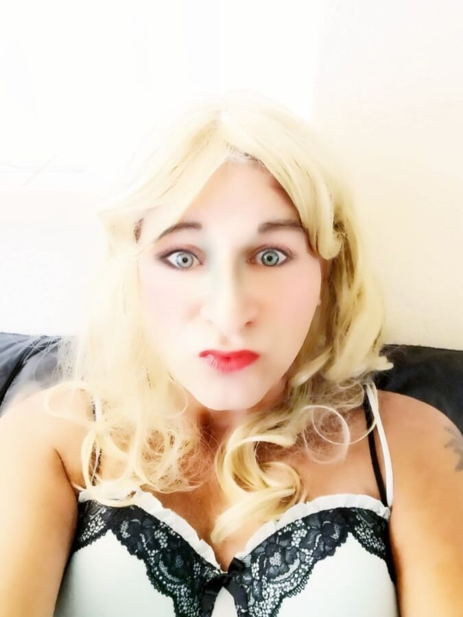 Dutch sissy crossdresser tranny tgirl shemale KJ