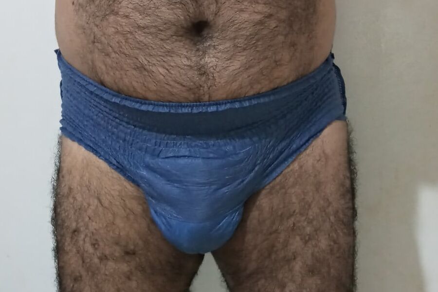 USING BLUE NAPPY TO GO OUT TO WORK