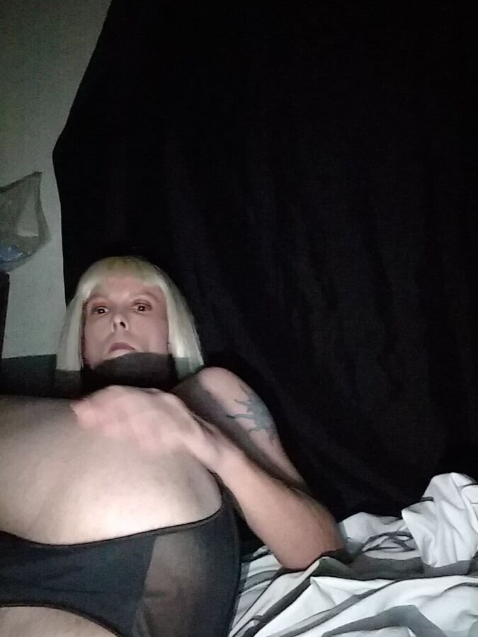 I want strangers jacking off to me