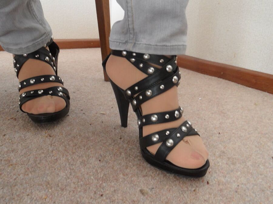 My wife is fitting her shoes