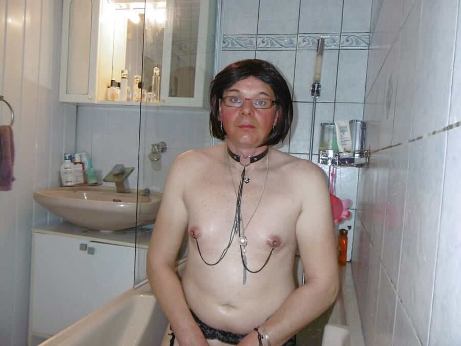 Gode dans le bain