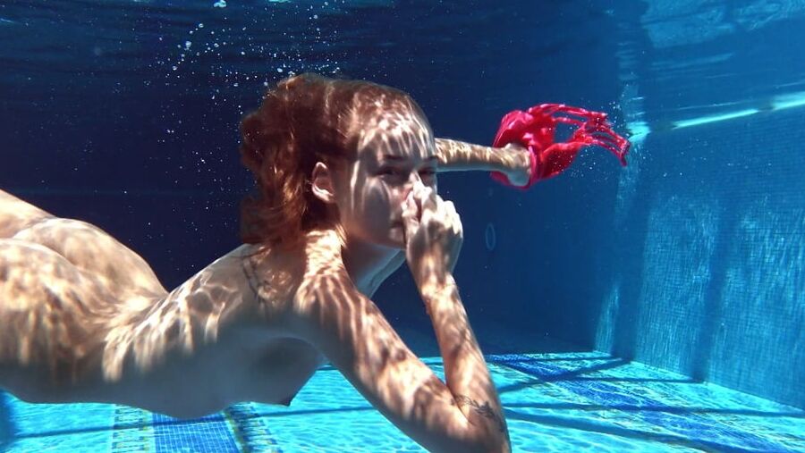 Tiffany Tatum Pt. UnderWaterShow Pool Erotics
