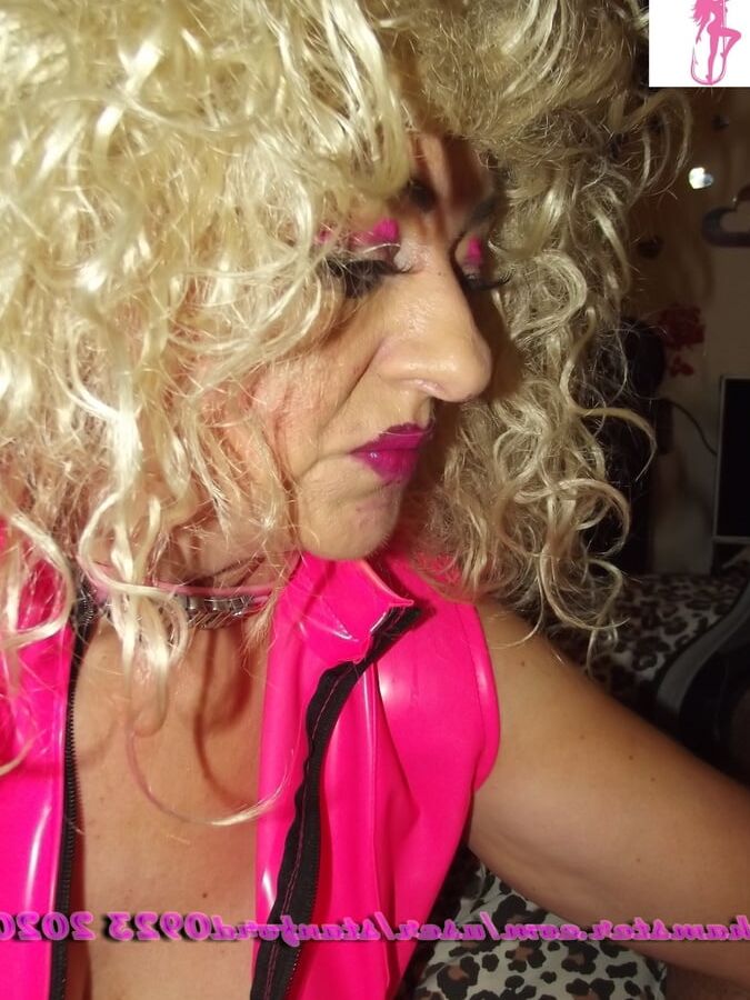 DIRTY HOOKER OCT