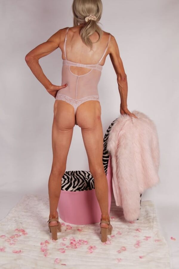 Alessia models gorgeous sexy lace pink body with furs