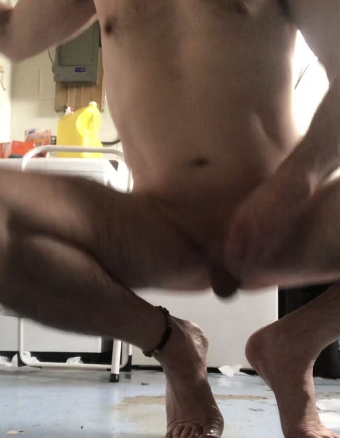 DOING LAUNDRY GETS ME HORNIER THAN FUCK