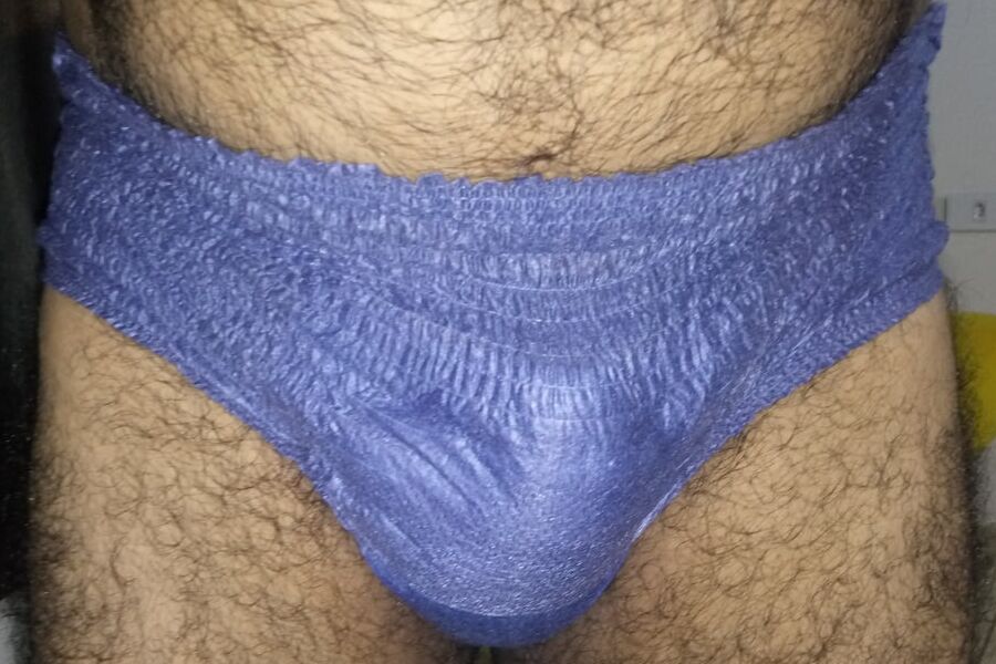USING BLUE NAPPY TO GO OUT TO WORK