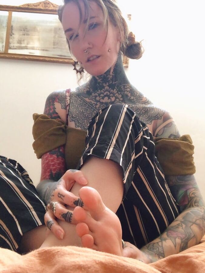 Sexy Goth Girl