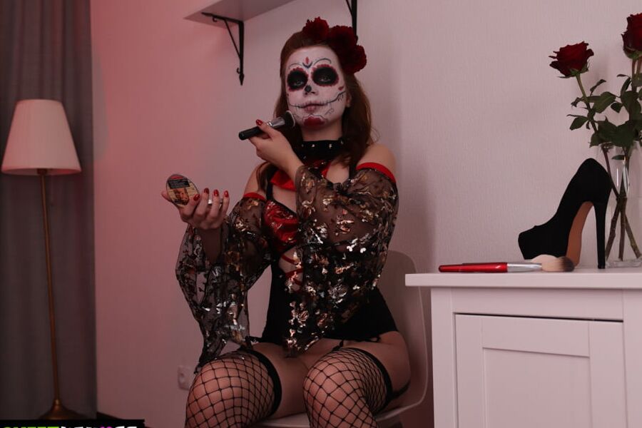 BrokenTeens - Luna Haze Spooky Anal Booty