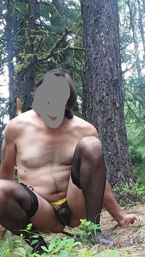 Dogging slut for your pleasure