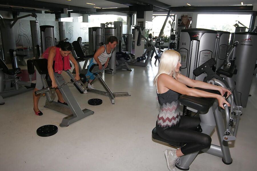 Naked Mature Mothers do Naked Exercises at Gym PART