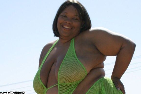 Black BBW Marly XXX looks hot