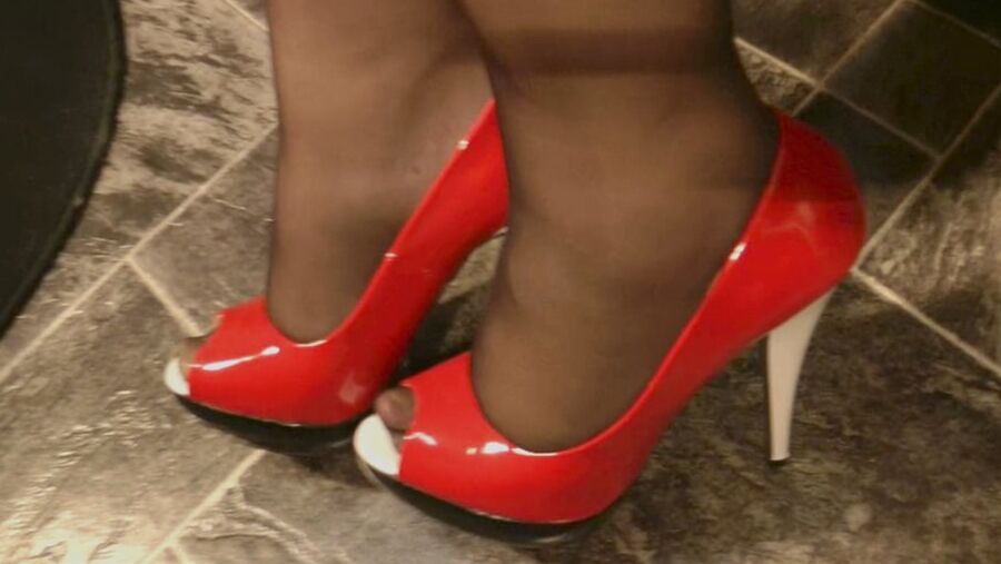 Balloon and high heels