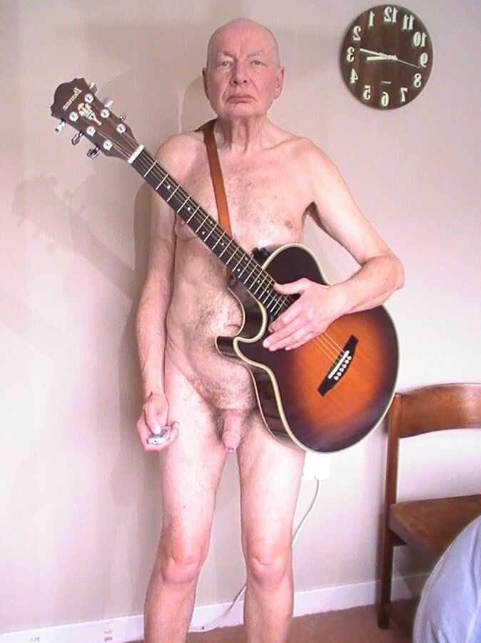 Naked Musician