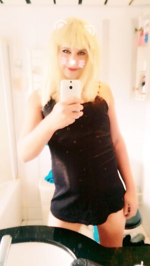 Dutch Horny little Crosdresser