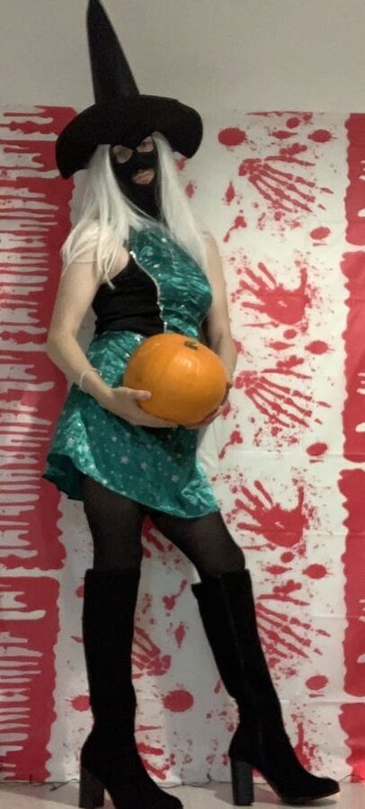 Sissy Witch (Halloween Special)